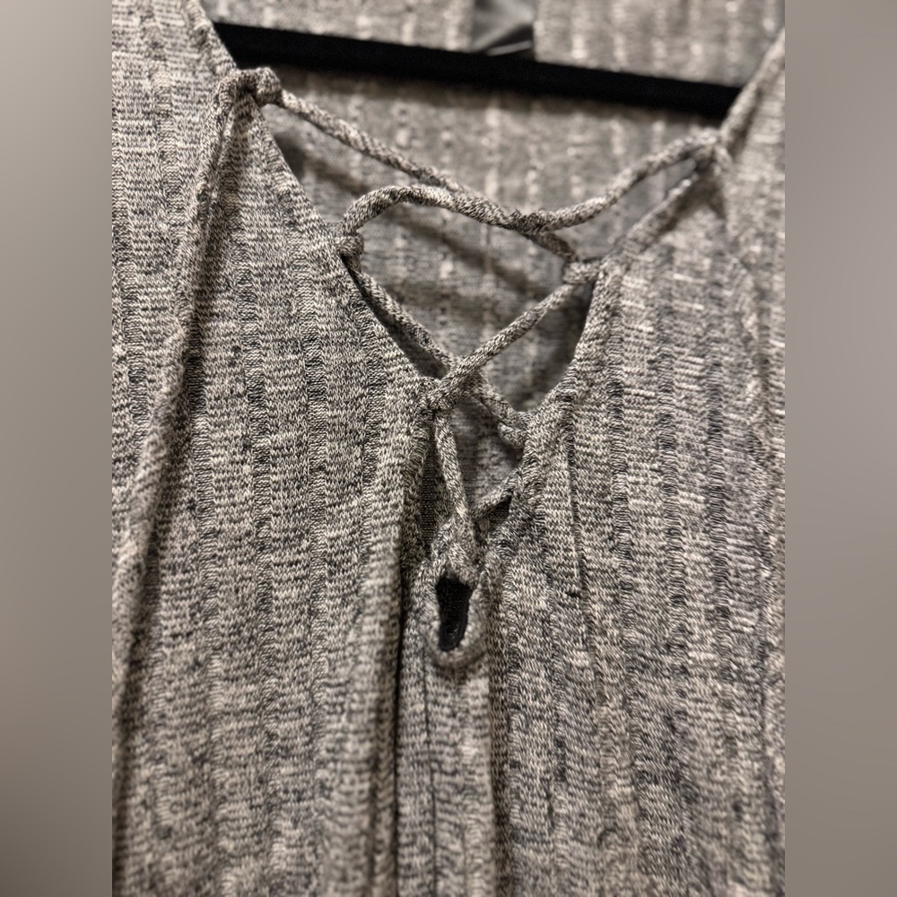 BKE Gray Lace-Up Knit Blouse - Picture 4 of 5